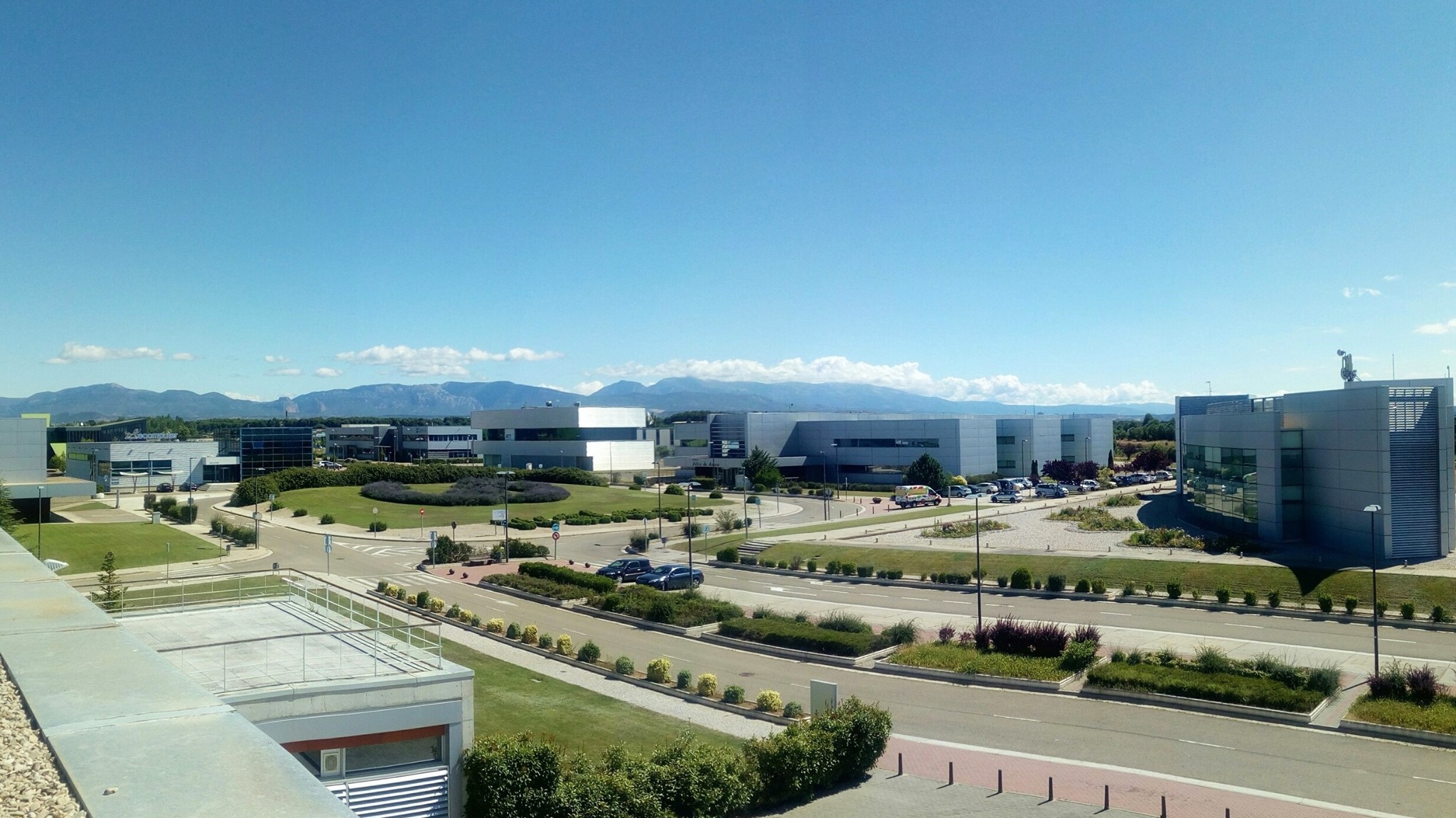 Lee más sobre el artículo CUBIERTAS TODAS LAS PLAZAS DEL POSGRADO UNIVERSITARIO DE «CIBERSEGURIDAD EN LA NUBE»