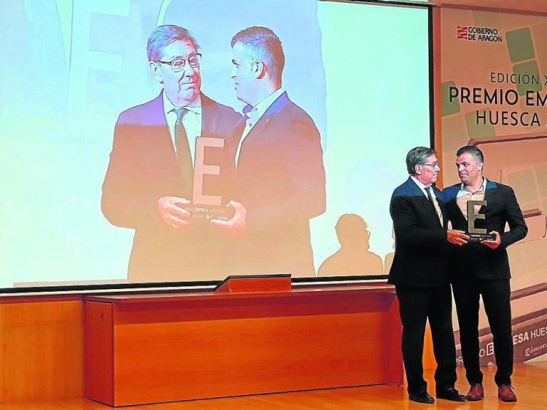 Lee más sobre el artículo EL MÁXIMO GALARDÓN DEL PREMIO EMPRESA HUESCA 2022 RECAE EN DEFEDER ALCOLEA