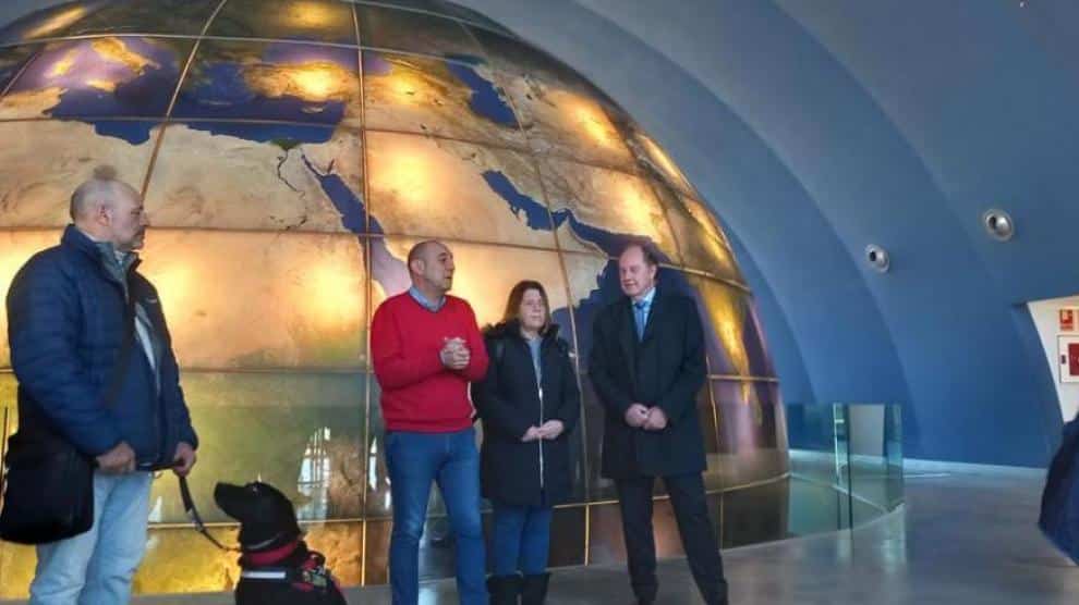 En este momento estás viendo El Planetario de Aragón acerca el cielo a los invidentes