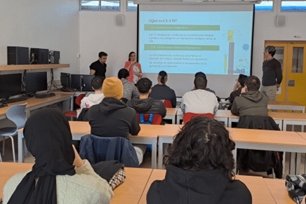 En este momento estás viendo DELOITTE IMPARTE DOS TALLERES FORMATIVOS CON ALUMNOS DEL GRADO SUPERIOR DE DESARROLLO WEB Y DE DESARROLLO DE APLICACIONES MULTIPLATAFORMA EN DOS CENTROS DE HUESCA.